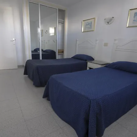 Ereza Hibiscos - Adults Only