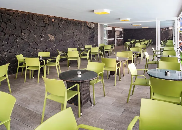 Ereza Hibiscos - Adults Only *