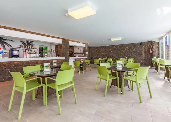 Ereza Hibiscos - Adults Only